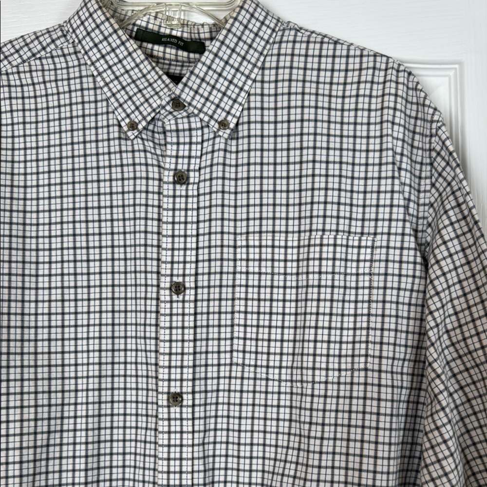 Eddie Bauer Relaxed Fit - Large